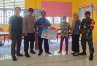 Penyaluran BLT DD di Desa Bangun Rejo, Kamis (30/03/2023).