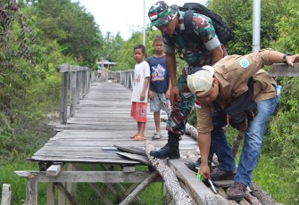 Kodim Palangka Raya Bersama Dinas Perkimtan saat Cek Lokasi Sasaran TMMD Imbangan 