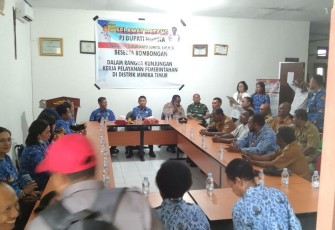 Babinsa Koramil 1710-07/Mapurujaya saat Dampingi Kunker Pj Bupati Mimika