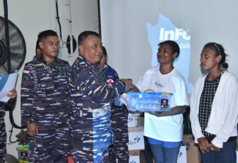 TNI AL Gelar Bakti Sosial di Biak  
