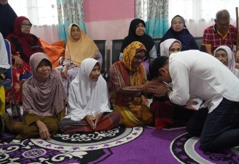 Wabup Osit saat Silahturahmi ke Rumah Bahagia Bintan