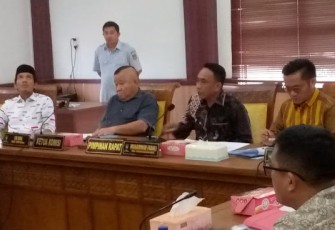 Rapat dengar pendapat umum (RDPU) terkait pencabutan Surat Keputusan (SK) RW 021 Perumahan