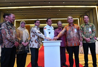 Launching secara resmi Si Pangkas oleh Gubernur Kepri Ansar Ahmad. 