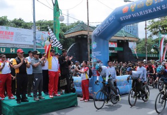 Panglima TNI saat Lepas Tim "The Rising Tide A Resonance 2023" Etape 2 Medan-Padang