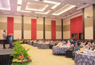 Kapolda Sulsel Irjen Pol Drs. Setyo Boedi Moempoeni Harso, S.H., M.Hum saat Hadiri HUT Polwan Ke-75 Tahun 2023.