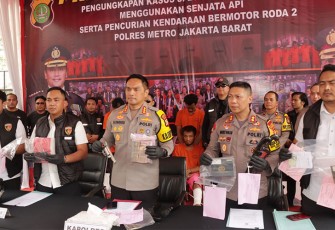 Konferensi Pers Polres Metro Jakarta Barat