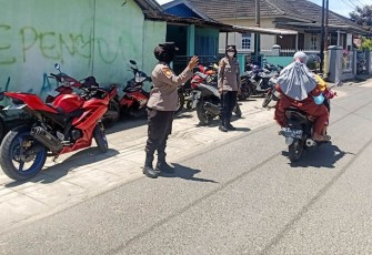 Polwan Polresta Bengkulu saat Gelar Pengamanan Simpatik Tempat Ibadah