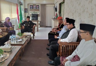  Bupati Limapuluh Kota Safaruddin menggelar Rapat Terbatas di MTs N 3 Limapuluh Kota.