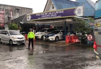 Petugas saat laksanakan Pengamanan Kepulangan Jamaah Haji Asal Kabupaten Bintan