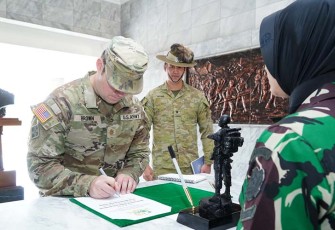 Kedatangan Instruktur Angkatan Darat Amerika Serikat 