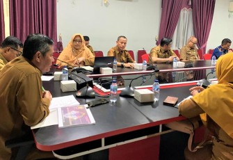 Sekda saat Pimpin Forum Konsultasi Publik Ranwal RKPD 2024