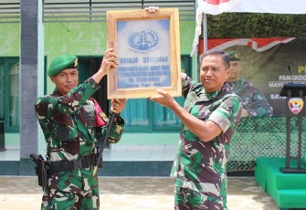 Pangdam IX/Udayana Apresiasi Kegiatan yang Dilakukan Satgas Yonif 742/SWY