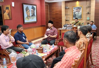 Ketua DPRD Kota Batam Nuryanto saat Terima Audensi pengurus DPC PERDAMINDO Kota Batam