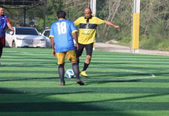 Tim Futsal Sekretariat DPRD Batam Imbangi Tim Futsal Dispora Batam