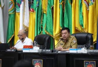 Rapat Koordinasi Pengendalian Inflasi Daerah di Gedung Sasana Bhakti Praja (SBP) Kantor Pusat Kemendagri, Jakarta, Senin (23/12/2024).