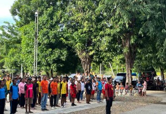 Tradisi Natoni PLBN Wini Meriahkan HUT ke-79 RI