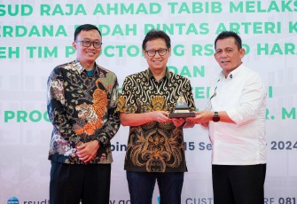 Menkes Budi G Sadikin Didampingi Gubernur Ansar Melaunching Operasi Bypass dan Neurointervensi di RSUD RAT