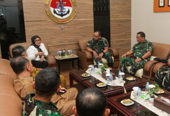 Plt Gubernur Marlin Agustina Bersilaturahmi Dengan Danlantamal IV Batam