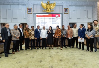 Ketua DPR RI Puan Maharani memimpin DPR bertemu dengan Panitia Seleksi (Pansel) Anggota Dewan Pengawas (Dewas) Lembaga Pengelola Investasi (LPl)