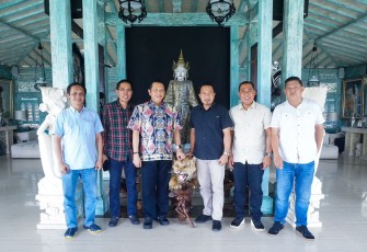 Anggota Komisi III DPR RI sekaligus Wakil Ketua Umum Partai Golkar Bambang Soesatyo Terima Rektor Universitas Udayana Bali