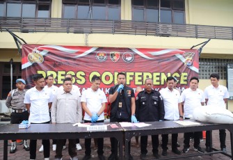 Polres Cilegon Melaksanakan Konferensi Pers di Pimpin oleh Kasat Reskrim Polres Cilegon AKP Syamsul Bahri 