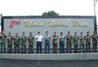 Komandan Lanudal Manado saat Dampingi Danlantamal VIII Terima Kunjungan Irjen TNI