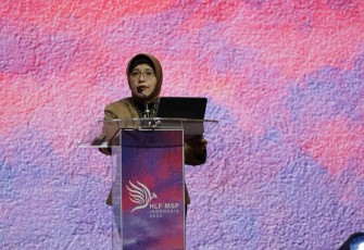 Deputi Bidang Ekonomi Kementerian Perencanaan Pembangunan Nasional/Badan Perencanaan Pembangunan Nasional (PPN/Bappenas) Amalia Adininggar Widyasanti dalam sesi paralel tematik "Unlocking the Blue Economy for Sustainable Growth" pada High-Level Forum on Multi-Stakeholder Partnerships (HLF MSP) 2024, Selasa (2/9/2024) di Nusa Dua Bali. (Foto: Bappenas)