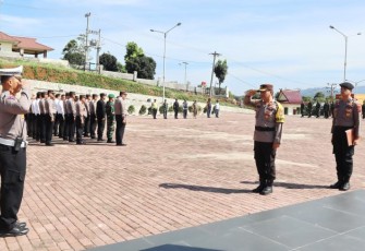 Apel Gelar Pasukan Ops Keselamatan Toba 2024 di Lapangan Apel Mako Polres Tapsel, Rabu (13/03/2024)