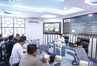 Rapat penting mengenai Integrasi Data Kependudukan Terpusat bersama Divisi Teknologi, Informasi, dan Komunikasi (Div. TIK) Polri di Command Center Ditjen Dukcapil, Gedung B Lantai 2, Jakarta, Rabu (4/9/2024).