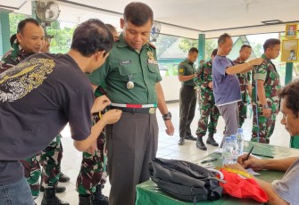 Kodim 0801/Pacitan Melaksanakan Pengukuran Baju PDH