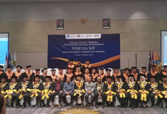 425 Lulusan Polindra Siap Mengukir Prestasi di Dunia Profesional