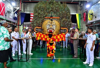 Satgas Port Visit 2024 Gelar National Reception di Atas KRI dr Wahidin Sudirohusodo 991