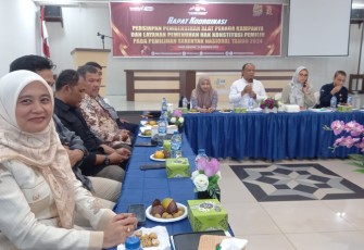 KPU Pasaman Imbau Paslon Dan Partai Pendukungnya Bersihkan APK