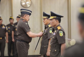Pelantikan Jaksa Agung Muda Pengawasan dan Kepala Badan Pendidikan dan Pelatihan Kejaksaan RI