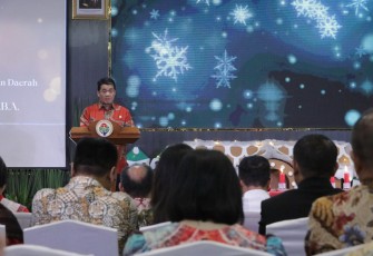 Kementerian Desa dan Pembangunan Daerah Tertinggal (Kemendes PDT) dan Kementerian Transmigrasi (Kementrans) gelar perayaan Natal 2024 dan syukuran Tahun Baru 2025 dilingkungan Kemendes PDT dan Kementrans pada Kamis (19/12) di Kantor Kemendes PDT