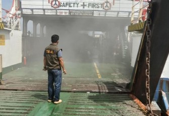 TNI AL dalam hal ini Tim Fleet One Quick Response (F1QR) Lantamal IV Batam bersama unsur-unsur lainnya berhasil membantu proses pemadaman dan evakuasi KMP. Mulia Nusantara yang terbakar di Perairan Pulau Kasam, Batam, Rabu (25/12)