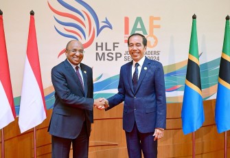 Presiden Joko Widodo saat menerima Presiden Zanzibar Hussein Ali Mwinyi, di Ruang Casablanca, Hotel Mulia Nusa Dua, Bali, pada Senin (2/9/2024). Indonesia dikatakan Presiden Jokowi siap menjadi mitra penting bagi Tanzania dan Zanzibar karena memiliki pengalaman yang luas dalam pengelolaan bisnis, pariwisata bahari, dan konservasi ekosistem laut. (Foto: Muchlis Jr/Biro Pers Sekretariat Presiden)