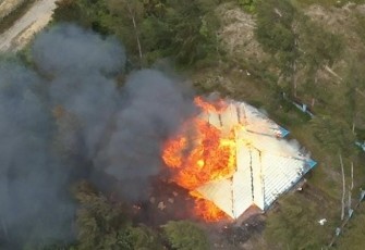 KSTP Intan Jaya saat Tembaki dan Bakar Rumah warga, Sabtu (20/1/24).