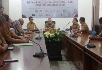 Wakil Bupati Natuna dan Sekda Sidak ke Beberapa OPD Pasca Libur Panjang 