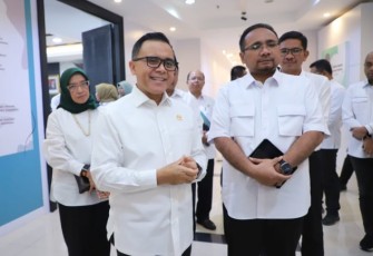 MenPAN-RB Abdullah Azwar Anas bersama Menag Yaqut di Jakarta 