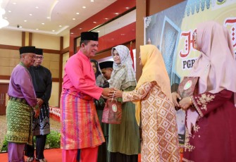 Gubernur Ansar Ahmad saat Halalbihalal Bersama Ribuan Guru