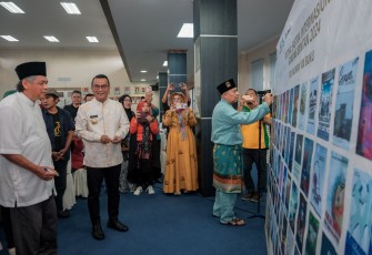 Pj Wali Kota Andri Luncurkan Seratus Buku Karya Peserta FSGIB
