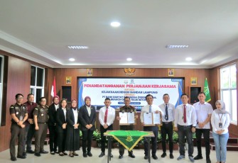 Kajari Bandar Lampung Tandatangani Kerjasama Bidang Datun dengan PT BRI Tbk Branch Office Teluk Betung