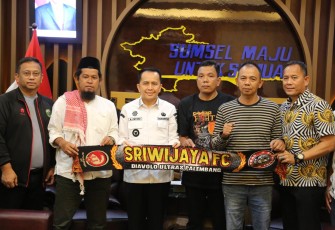 Melalui Dinas Pemuda dan Olahraga (Dispora) diselenggarakan Rapat Pembahasan tentang Pemegang Saham PT Sriwijaya Optimis Mandiri (SOM) dan kepengurusan Sriwijaya FC di ruang rapat Dispora Sumsel, Rabu (24/1/2024)
