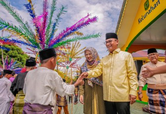 Pj Wako Andri Berikan Apresiasi Masyarakat Pulau Penyengat Lestarikan Tradisi Pawai Mauliddurrasul