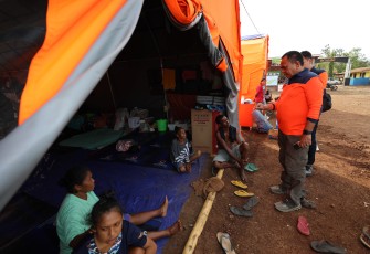 Pemerintah Sosialisasikan Rencana Relokasi Kepada Warga Terdampak Erupsi Gunung Lewotobi Laki-laki