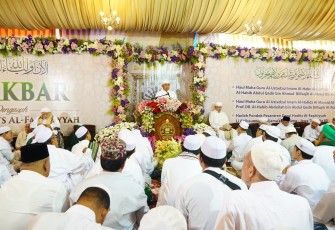 Pangkostrad Hadiri Haul Akbar dan Harlah Lembaga Pesantren Darul Hadits Al-Faqihiyyah