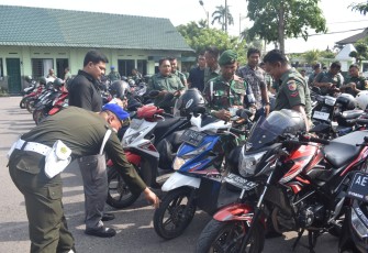 Dandenpom V/1 Madiun Letkol CPM (K) Turmuji Suryaningsih usai pemeriksaan di Makorem 081/DSJ, Jl. Pahlawan No. 50 Kota Madiun, Rabu (10/1/2024)