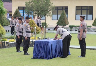Kapolres Pasaman Barat Pimpin Sertijab Kapolsek Lembah Melintang dan Melantik Beberapa Pejabat Utamanya