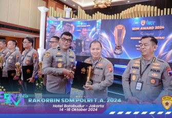 Karo SDM Polda Bengkulu Terima Penghargaan SSDM Award 2024